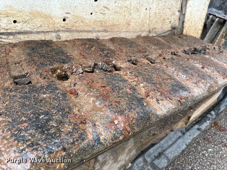 image for item NM9124 2016 Bobcat T650  tracked skid steer loader