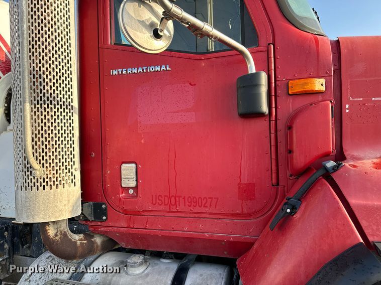 image for item NM9126 2006 International Paystar 5600i  ready mix truck