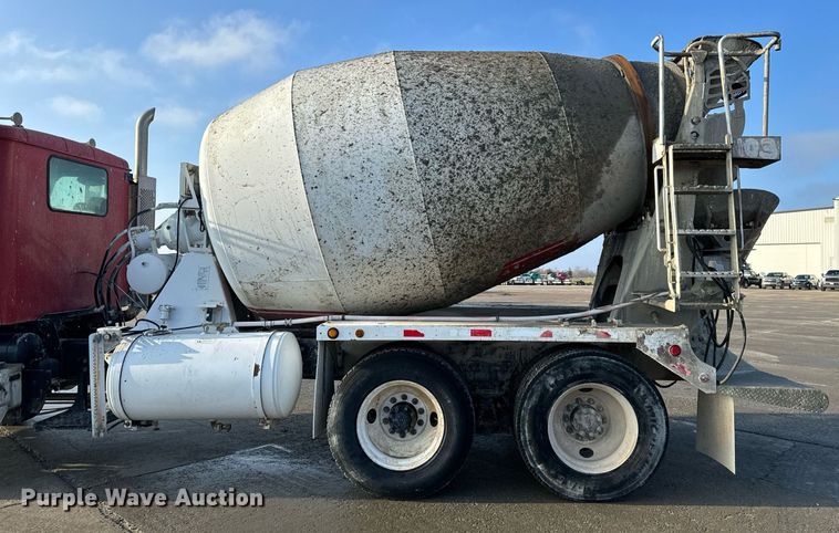 image for item NM9126 2006 International Paystar 5600i  ready mix truck