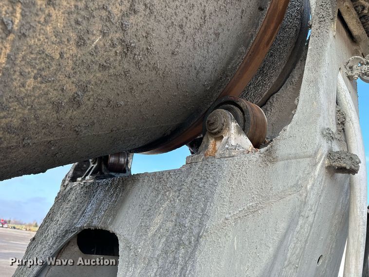 image for item NM9126 2006 International Paystar 5600i  ready mix truck