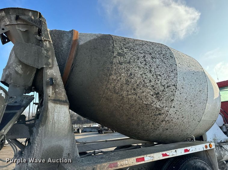 image for item NM9126 2006 International Paystar 5600i  ready mix truck