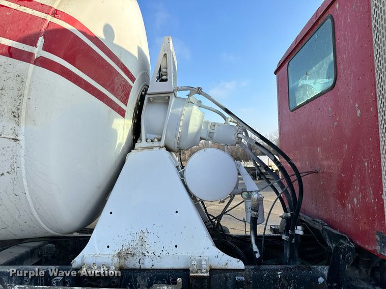 image for item NM9126 2006 International Paystar 5600i  ready mix truck