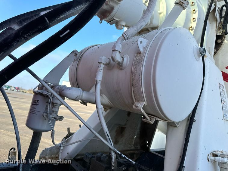 image for item NM9126 2006 International Paystar 5600i  ready mix truck