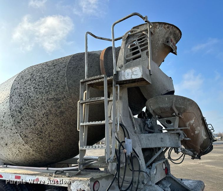 image for item NM9126 2006 International Paystar 5600i  ready mix truck