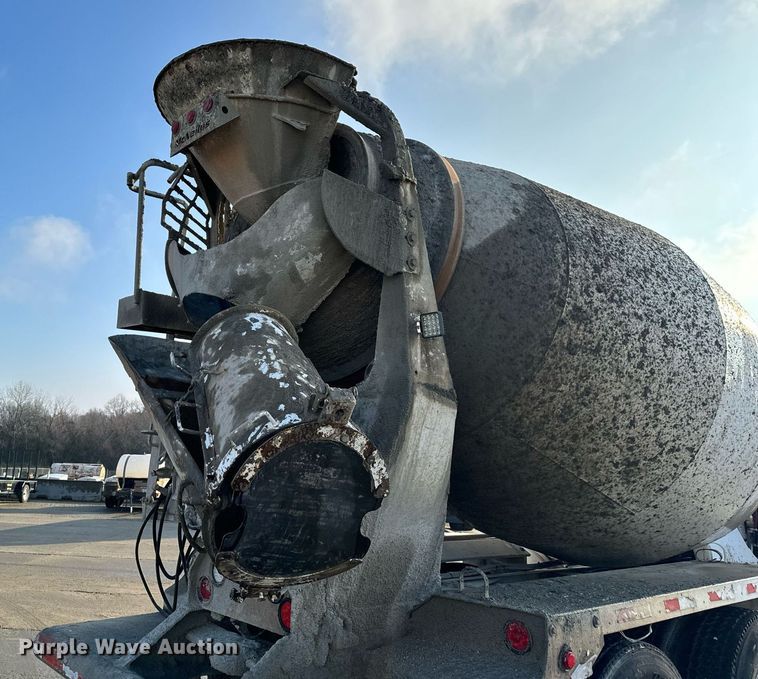 image for item NM9126 2006 International Paystar 5600i  ready mix truck