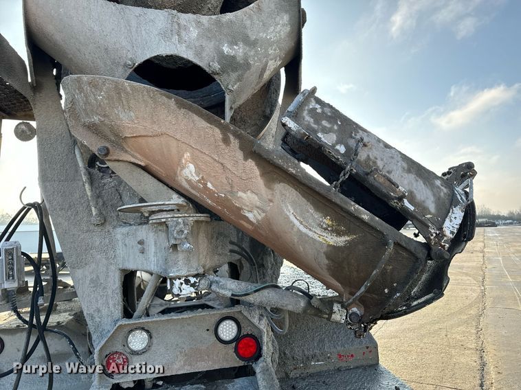 image for item NM9126 2006 International Paystar 5600i  ready mix truck