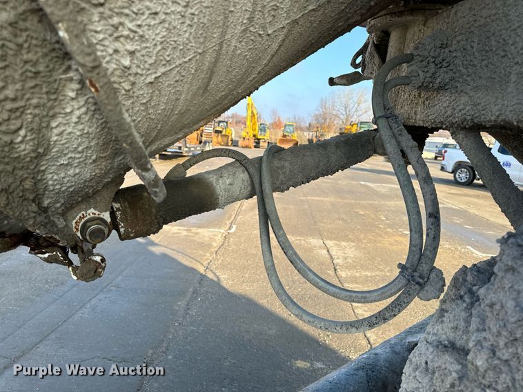 image for item NM9126 2006 International Paystar 5600i  ready mix truck