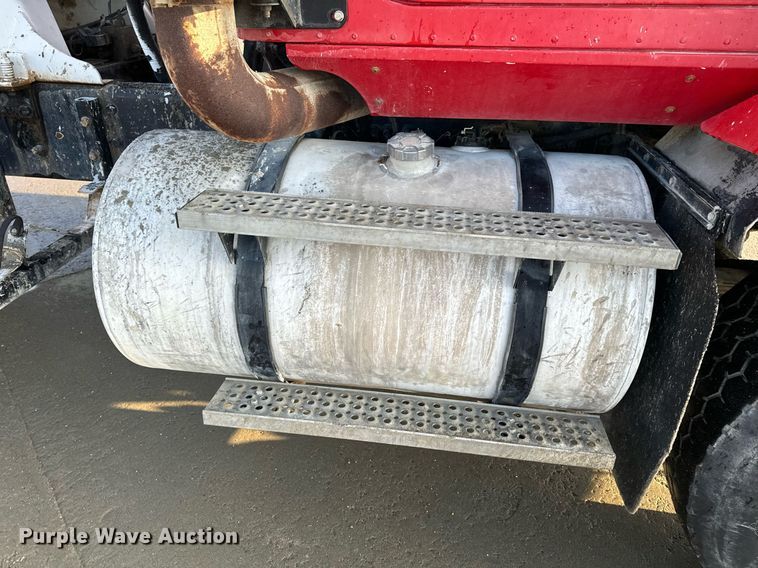 image for item NM9126 2006 International Paystar 5600i  ready mix truck