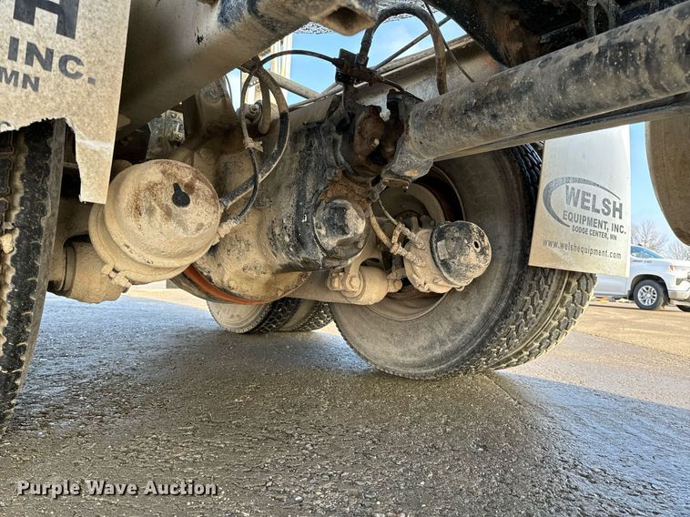 image for item NM9126 2006 International Paystar 5600i  ready mix truck