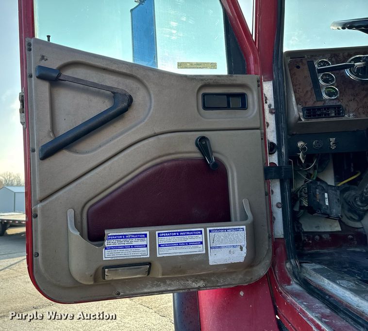 image for item NM9126 2006 International Paystar 5600i  ready mix truck