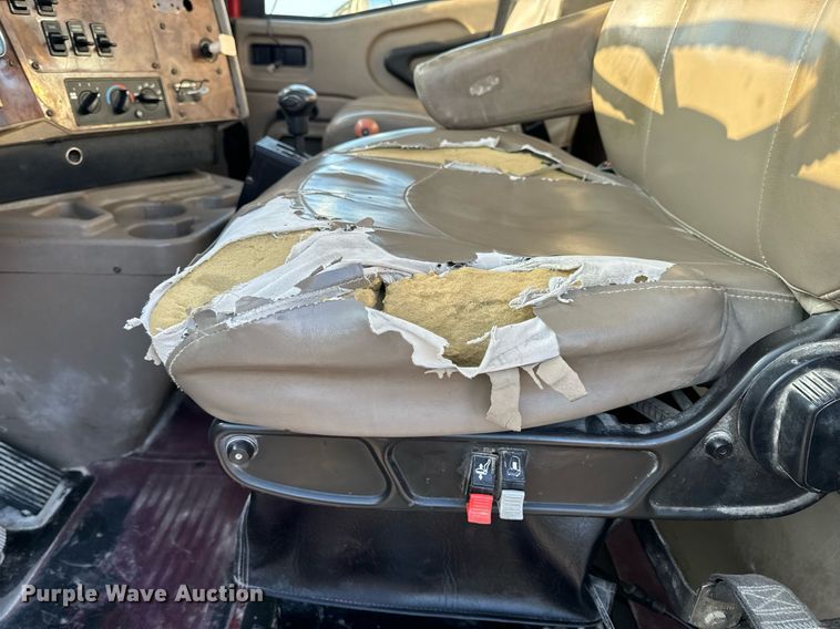 image for item NM9126 2006 International Paystar 5600i  ready mix truck