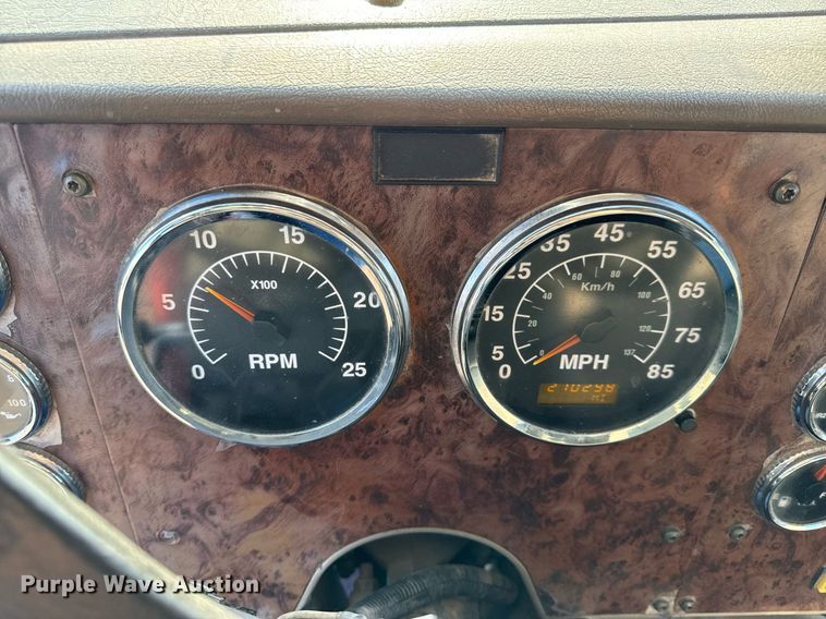 image for item NM9126 2006 International Paystar 5600i  ready mix truck