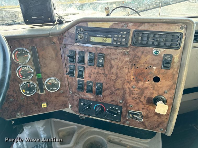 image for item NM9126 2006 International Paystar 5600i  ready mix truck