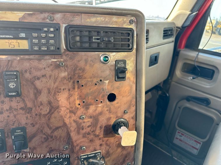 image for item NM9126 2006 International Paystar 5600i  ready mix truck