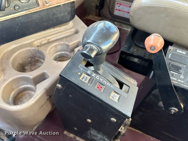 image for item NM9126 2006 International Paystar 5600i  ready mix truck