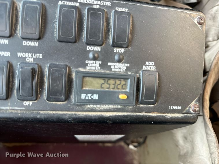 image for item NM9126 2006 International Paystar 5600i  ready mix truck