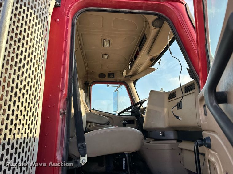 image for item NM9126 2006 International Paystar 5600i  ready mix truck