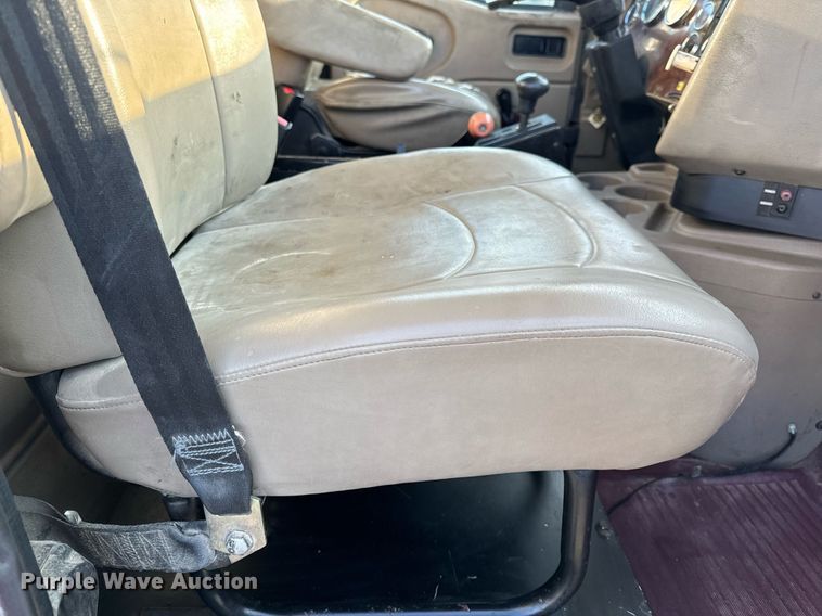 image for item NM9126 2006 International Paystar 5600i  ready mix truck