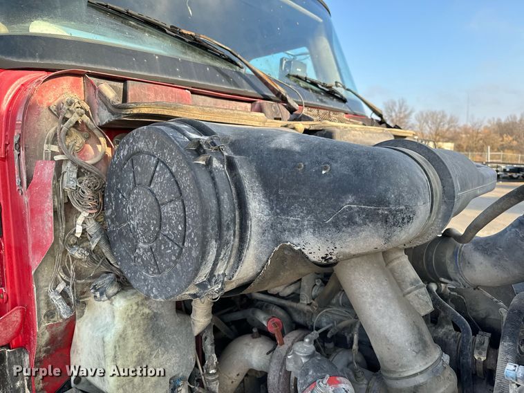 image for item NM9126 2006 International Paystar 5600i  ready mix truck