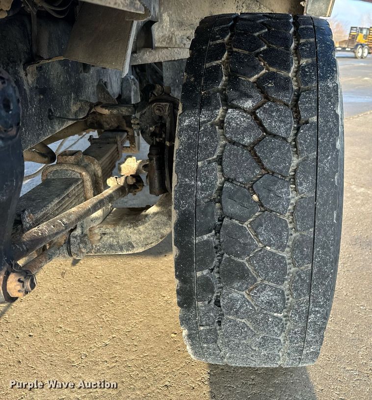 image for item NM9126 2006 International Paystar 5600i  ready mix truck