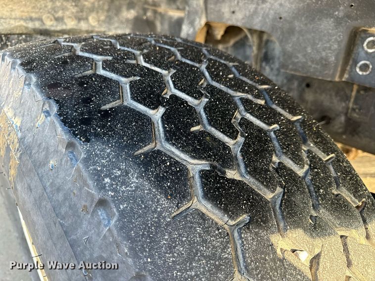 image for item NM9126 2006 International Paystar 5600i  ready mix truck