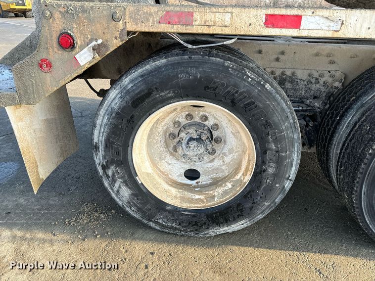 image for item NM9126 2006 International Paystar 5600i  ready mix truck