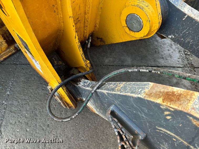 image for item NM9127 2014 John Deere 755k  track loader