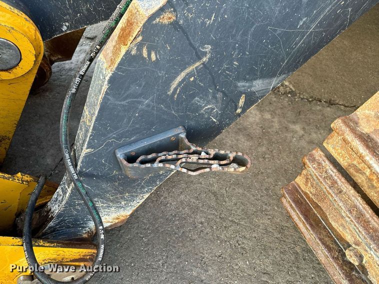 image for item NM9127 2014 John Deere 755k  track loader