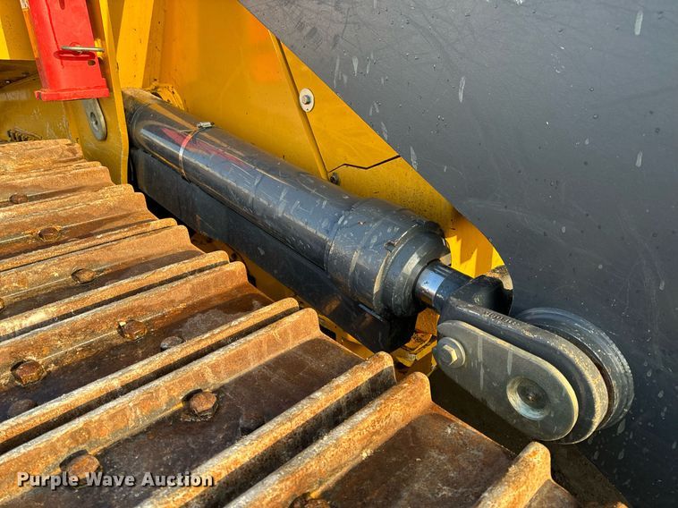 image for item NM9127 2014 John Deere 755k  track loader