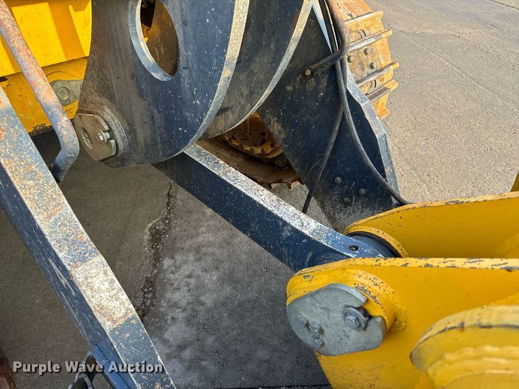 image for item NM9127 2014 John Deere 755k  track loader