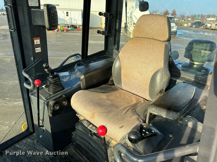 image for item NM9127 2014 John Deere 755k  track loader