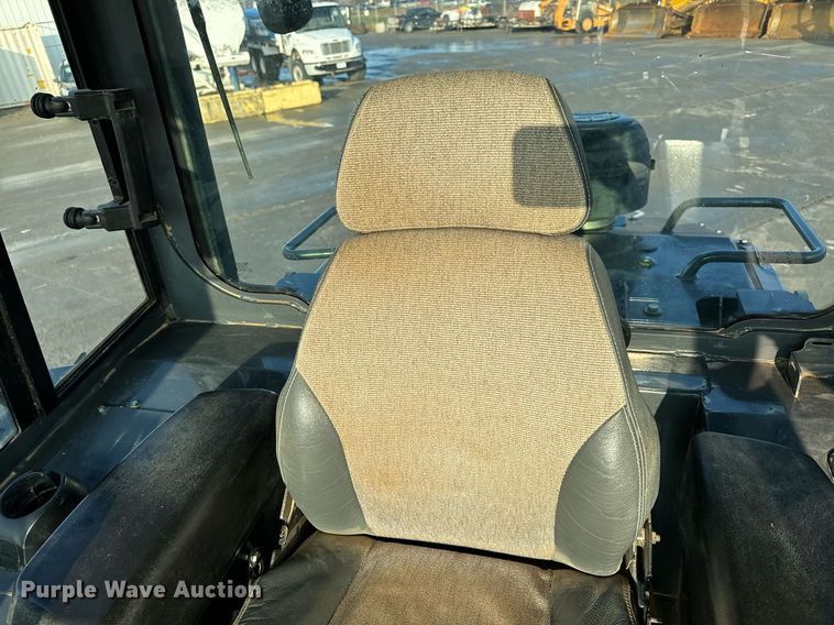 image for item NM9127 2014 John Deere 755k  track loader