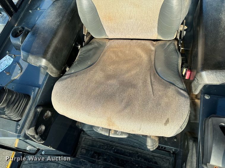 image for item NM9127 2014 John Deere 755k  track loader