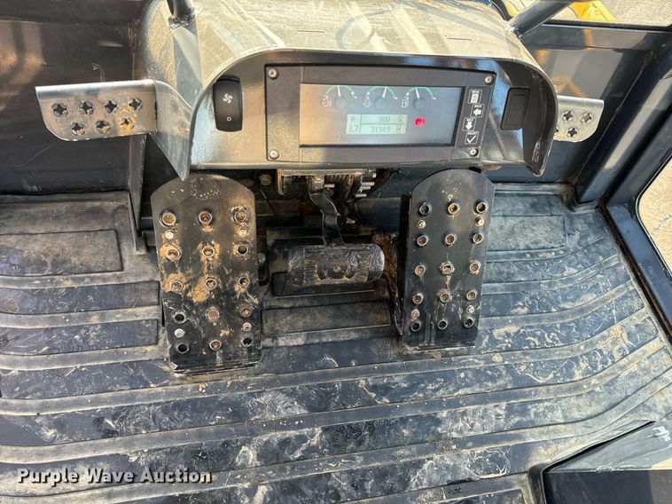 image for item NM9127 2014 John Deere 755k  track loader