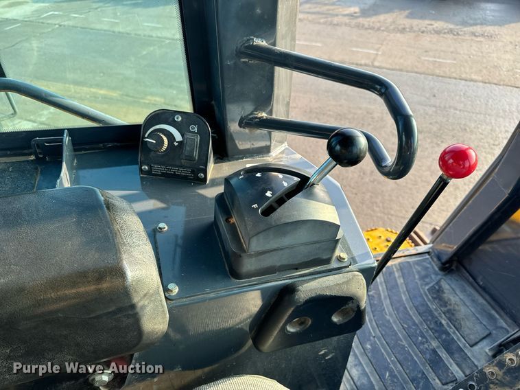 image for item NM9127 2014 John Deere 755k  track loader