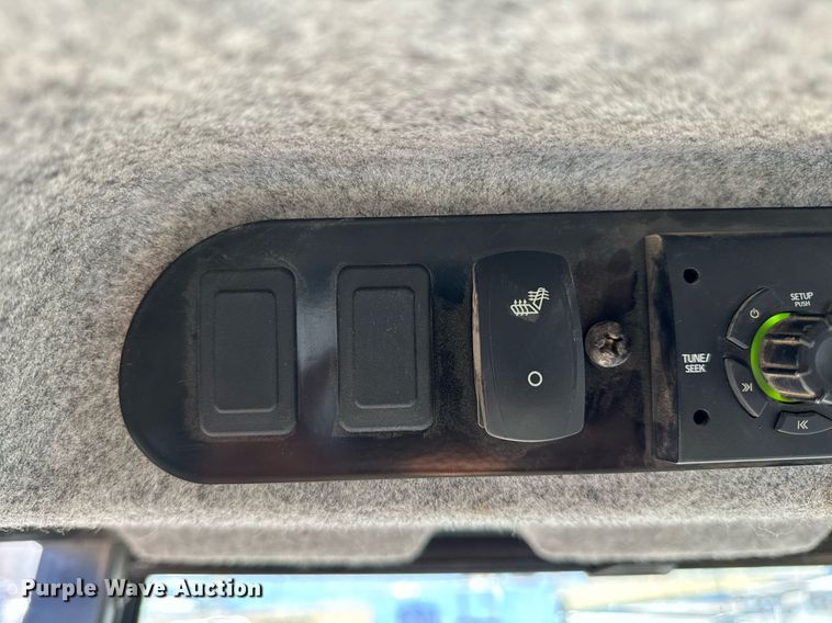 image for item NM9127 2014 John Deere 755k  track loader