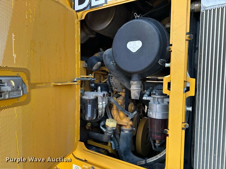 image for item NM9127 2014 John Deere 755k  track loader