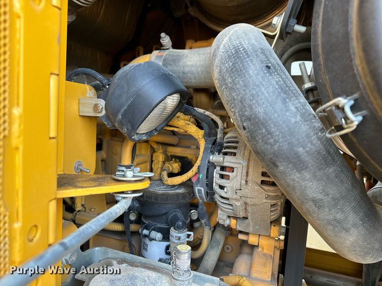 image for item NM9127 2014 John Deere 755k  track loader