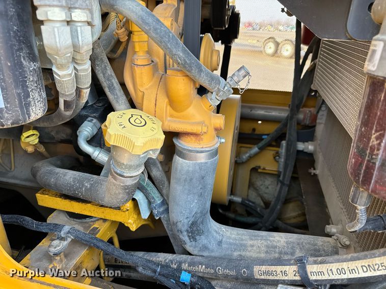 image for item NM9127 2014 John Deere 755k  track loader