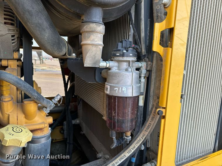 image for item NM9127 2014 John Deere 755k  track loader