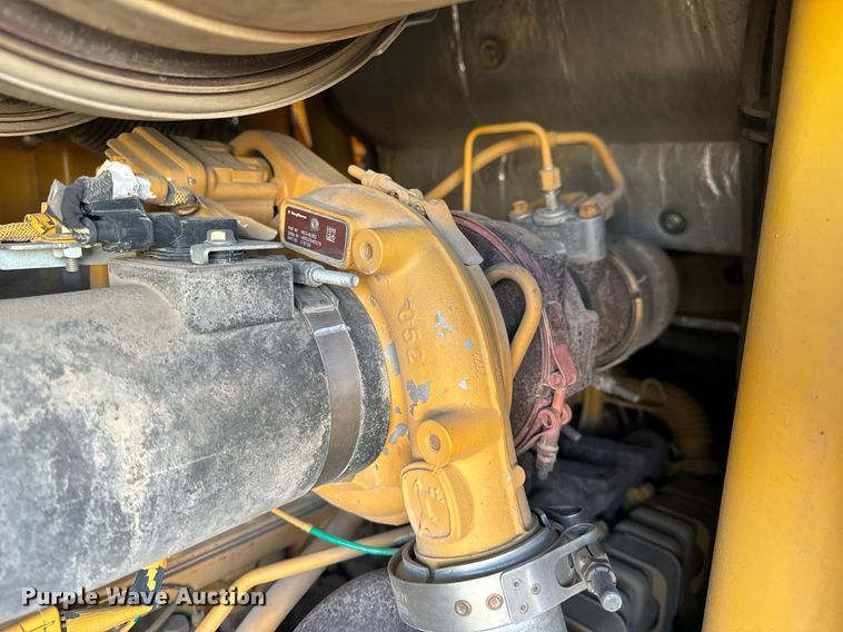 image for item NM9127 2014 John Deere 755k  track loader