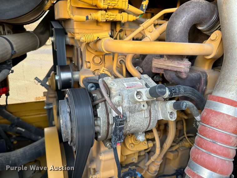 image for item NM9127 2014 John Deere 755k  track loader