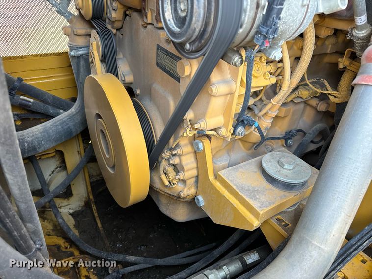 image for item NM9127 2014 John Deere 755k  track loader