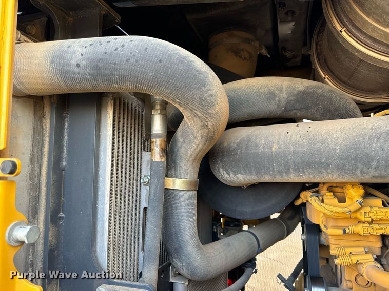 image for item NM9127 2014 John Deere 755k  track loader