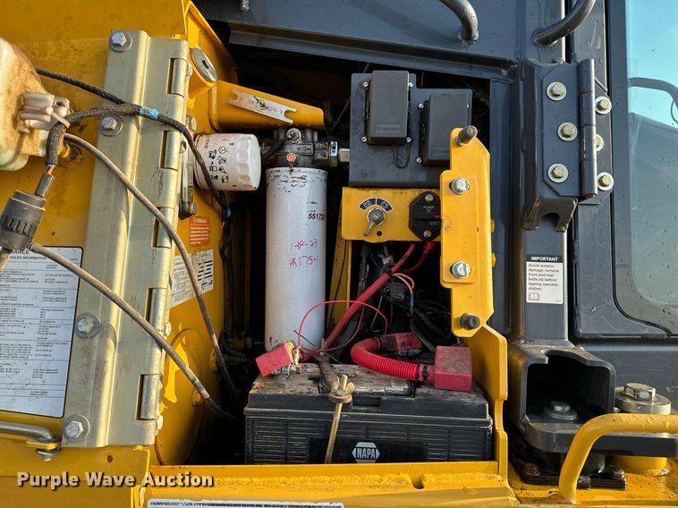 image for item NM9127 2014 John Deere 755k  track loader