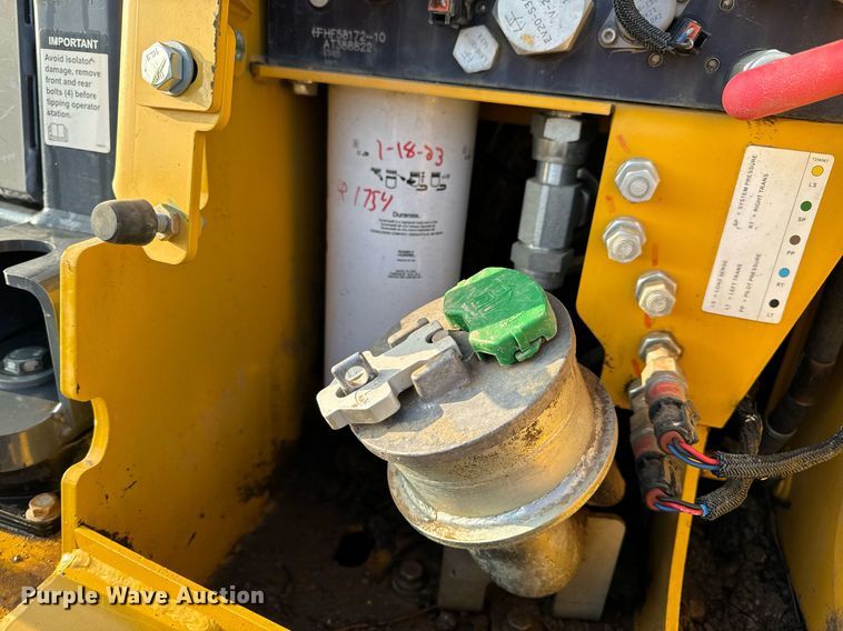 image for item NM9127 2014 John Deere 755k  track loader