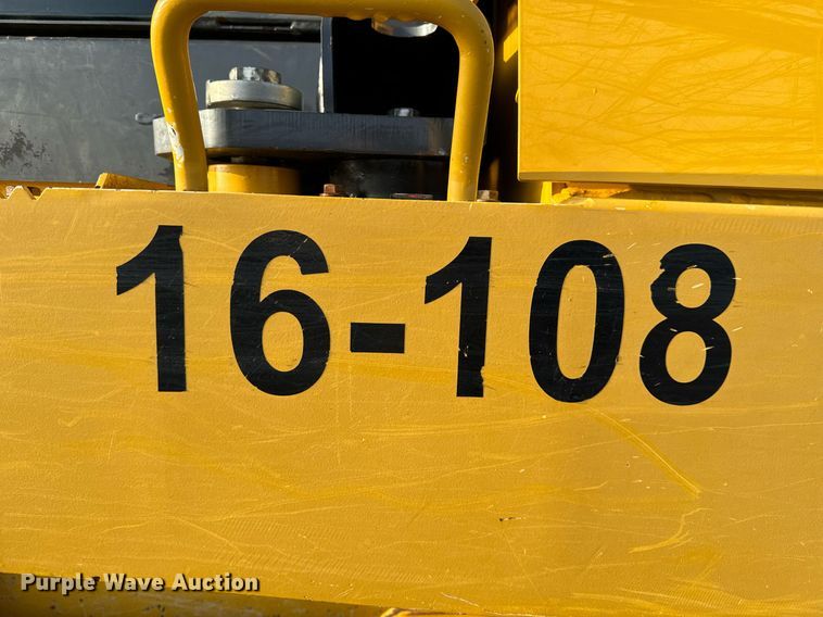 image for item NM9127 2014 John Deere 755k  track loader