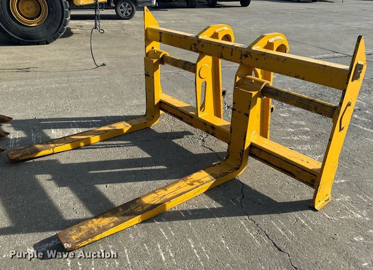 image for item NM9127 2014 John Deere 755k  track loader