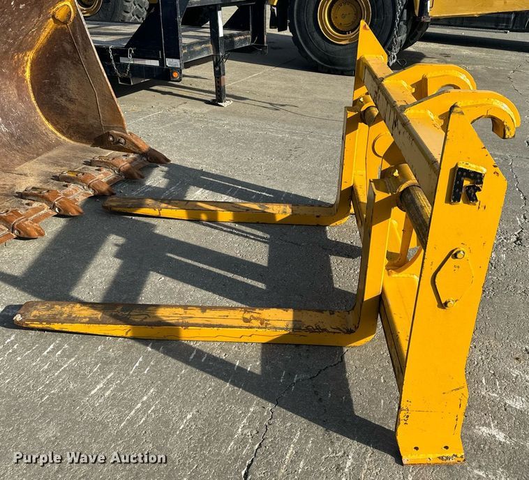 image for item NM9127 2014 John Deere 755k  track loader