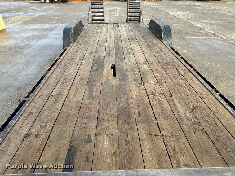 image for item NM9131 2009 Trailerman CSG7202S14  equipment trailer